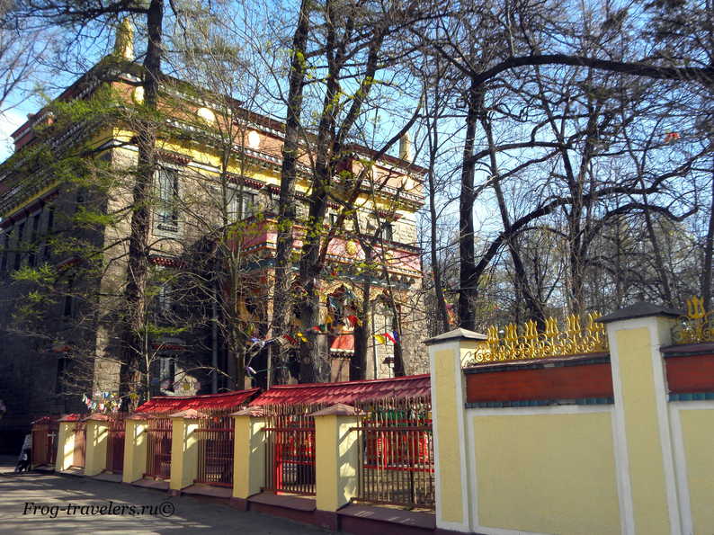 Дацан Гунзэчойнэй – буддийский храм в Санкт-Петербурге фото