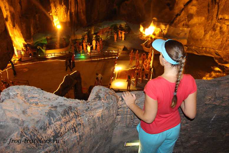 Марина Саморосенко в Пещерах Бату