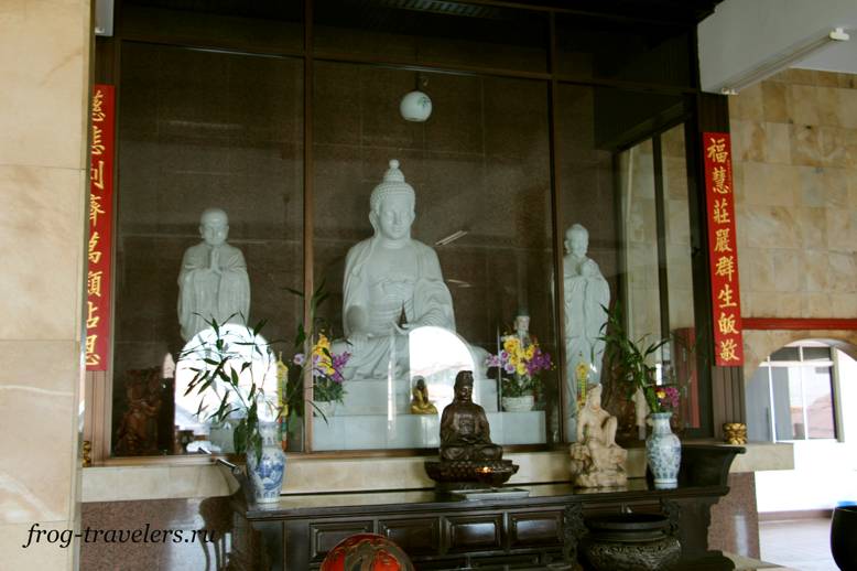 Белые будды