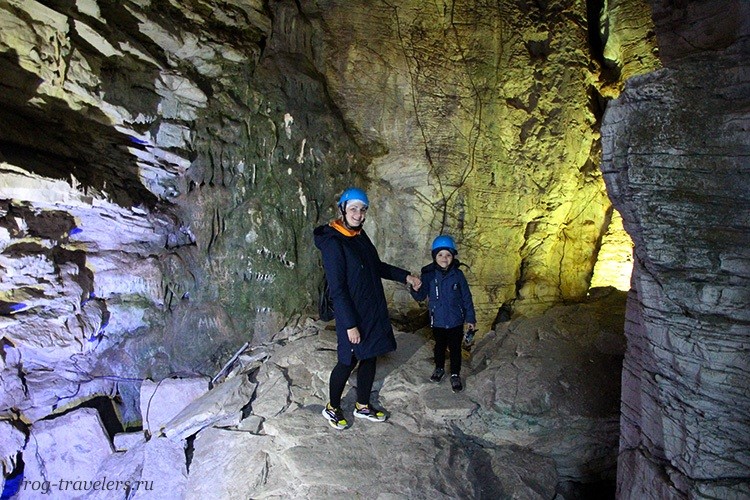 Пещера Прометея, Агура