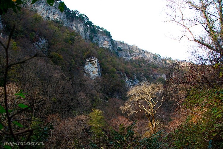 Орлиные скалы со стороны Агурского ущелья